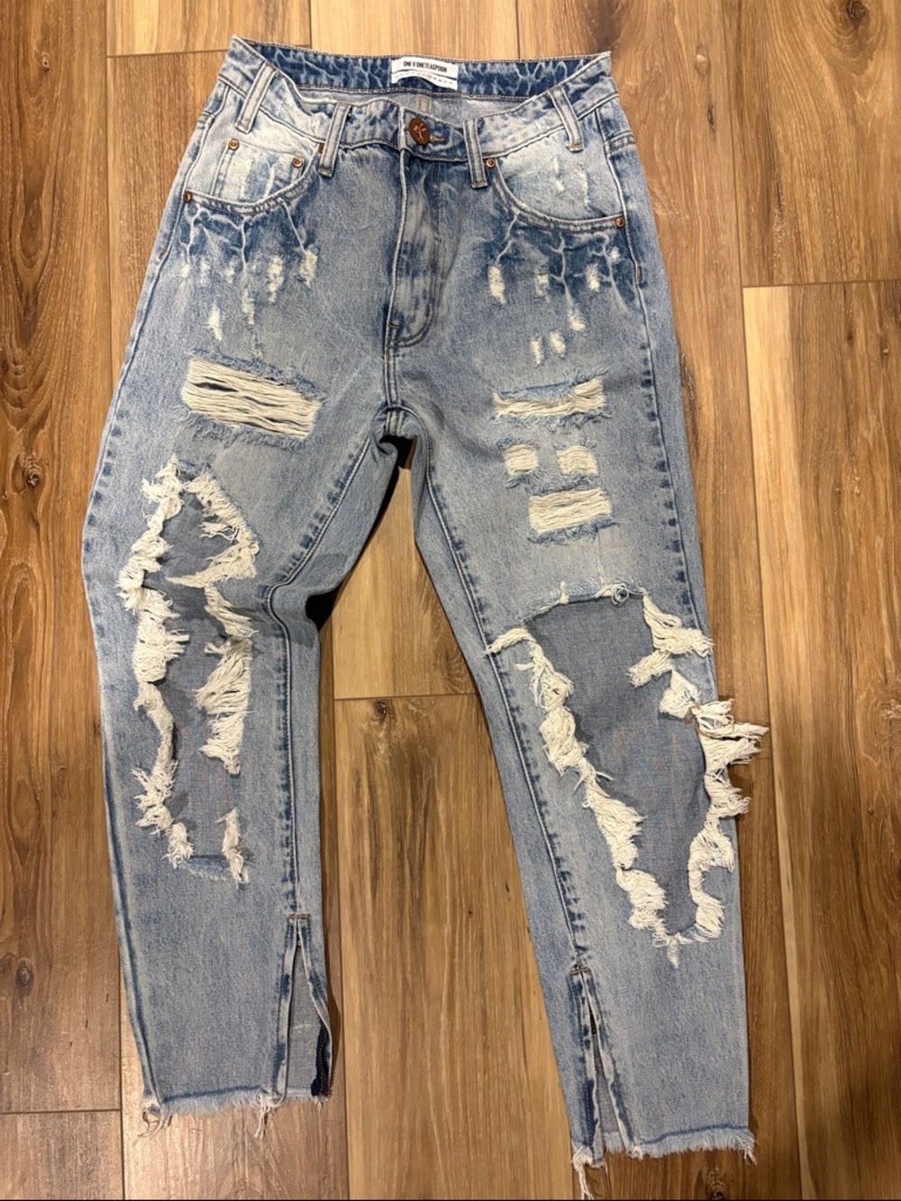 One Teaspoon skinny destroyed jeans